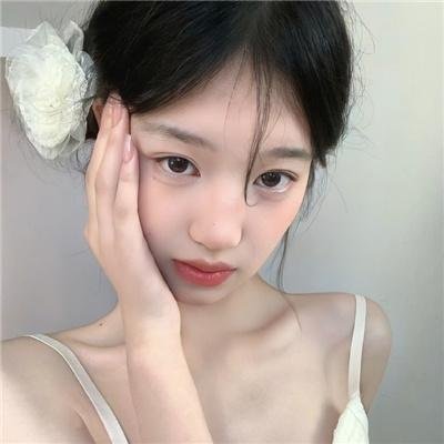 凸槌俏女警